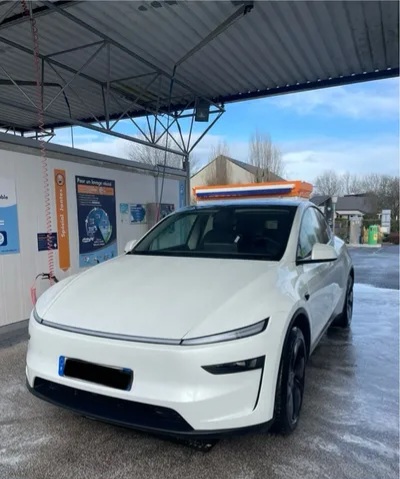 Tesla Model Y Long Range RWD